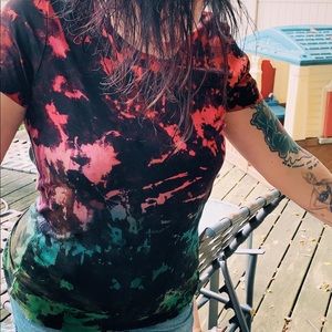 Reverse tie dye fitted tee